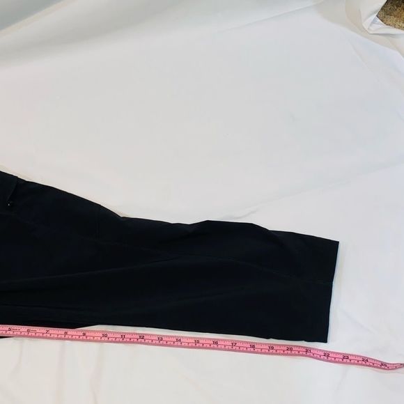 Eddie Bauer black Capri cargos - Picture 10 of 13